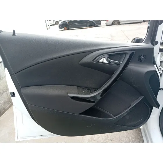 Opel ASTRA J (P10) 2014