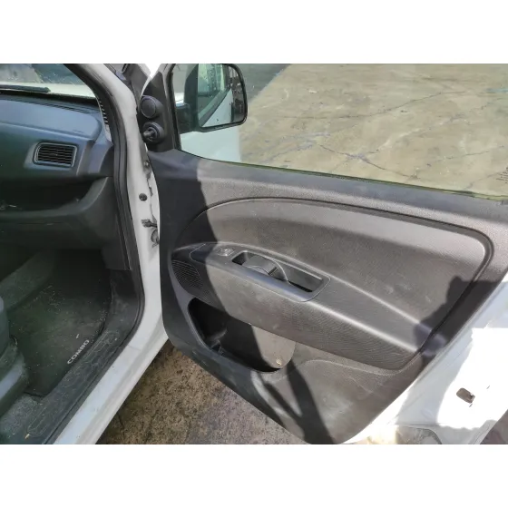 OPEL COMBO D '2015 1.3 16V CDTI BLANCO