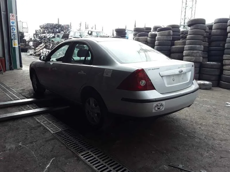 FORD MONDEO BERLINA (GE) '2001 AMBIENTE PLATA