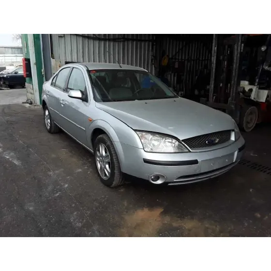 FORD MONDEO BERLINA (GE) '2001 AMBIENTE PLATA