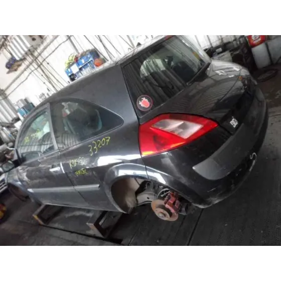 RENAULT MEGANE II BERLINA 3P '2005 1.5 DCI DIESEL NEGRO