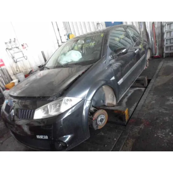 RENAULT MEGANE II BERLINA 3P '2005 1.5 DCI DIESEL NEGRO