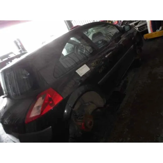RENAULT MEGANE II BERLINA 3P '2005 1.5 DCI DIESEL NEGRO