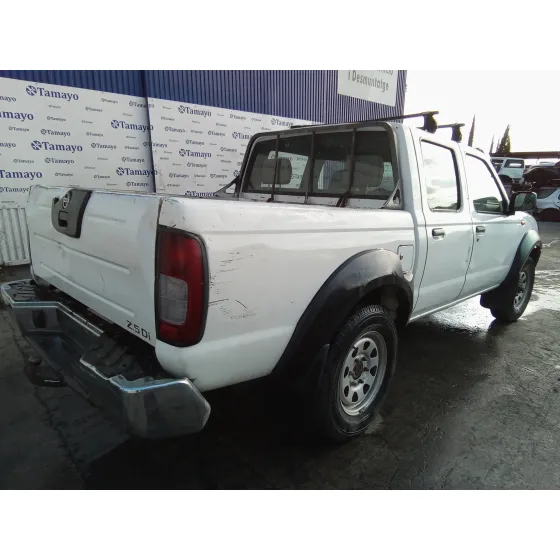 NISSAN PICK-UP (D22) '2004 2.5 16V TURBODIESEL CAT BLANCO