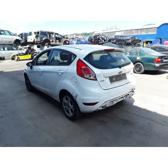 FORD FIESTA (CCN) '2013 * BLANCO