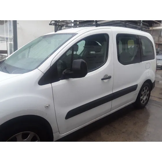 PEUGEOT PARTNER KOMBI '2010 CONFORT BLANCO
