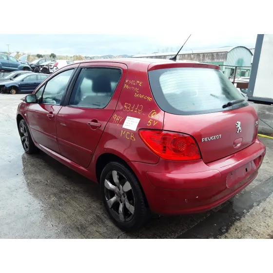 PEUGEOT 307 BERLINA (S2) '2006 1.6 HDI ROJO