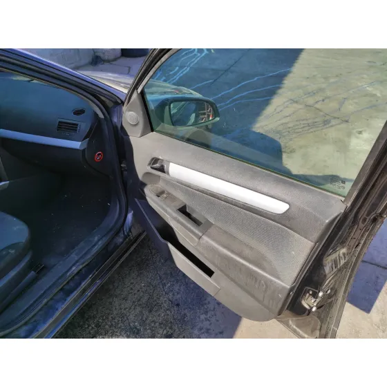 OPEL ASTRA H BERLINA '2004 1.6 16V NEGRO