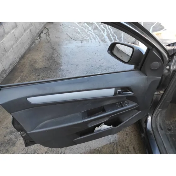OPEL ASTRA H BERLINA '2004 1.6 16V NEGRO