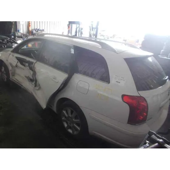 TOYOTA AVENSIS WAGON (T25) '2006 * BLANCO