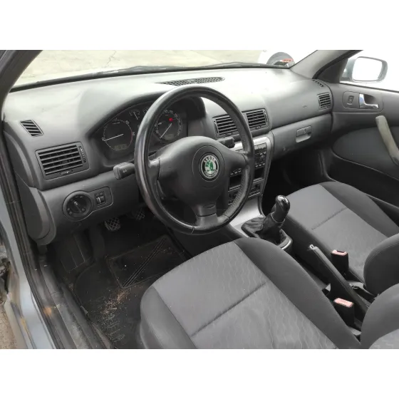 SKODA OCTAVIA COMBI (1U5) '2004 1.9 TDI GRIS