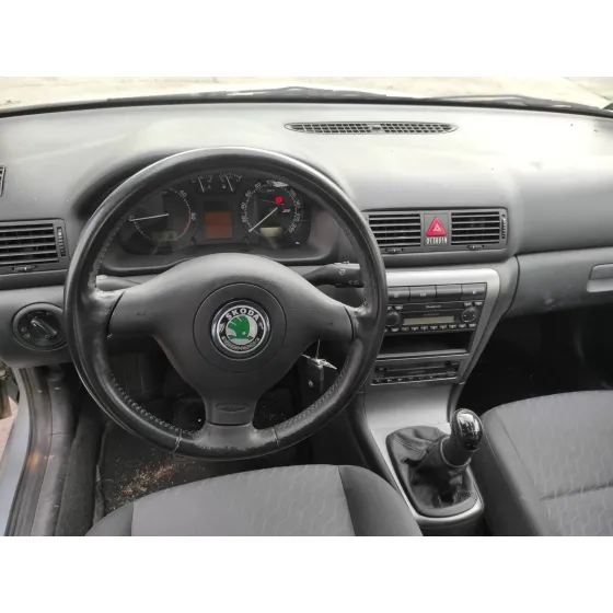 SKODA OCTAVIA COMBI (1U5) '2004 1.9 TDI GRIS
