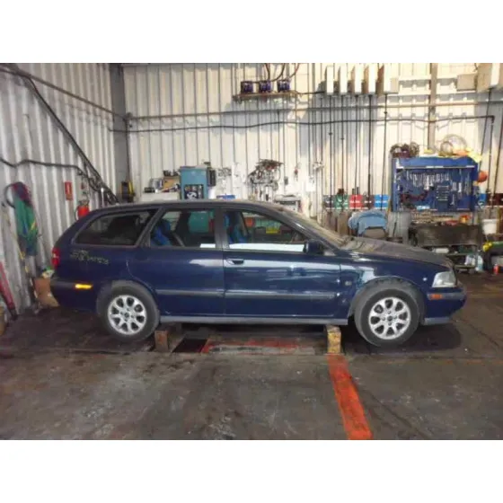 VOLVO V40 FAMILIAR '2000 1.9 DIESEL CAT AZUL OSCURO