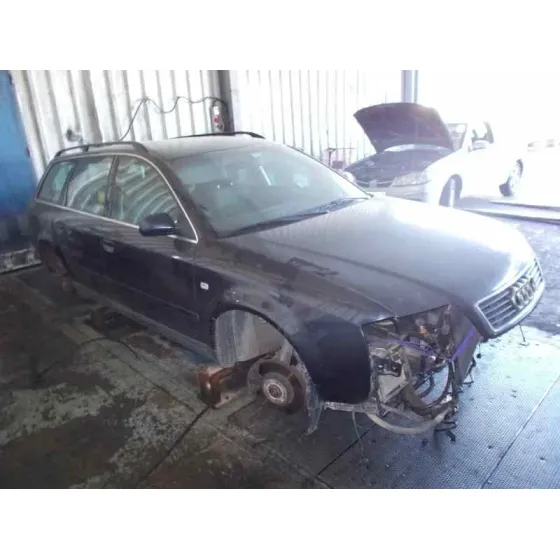 AUDI A6 AVANT (4B5) '2001 2.5 V6 24V TDI AZUL