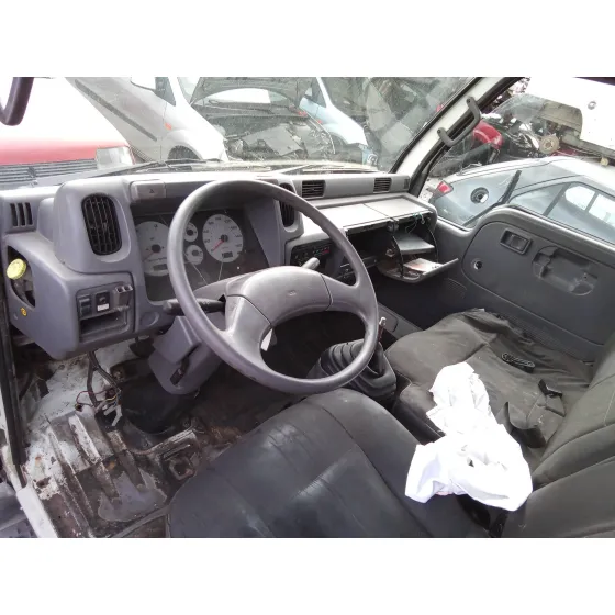NISSAN CABSTAR TL35 '2003 TL35 BLANCO