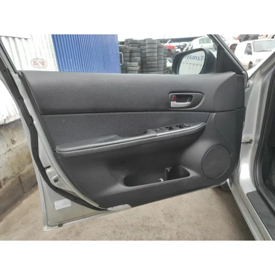 MAZDA 6 BERLINA (GG) '2006 * GRIS