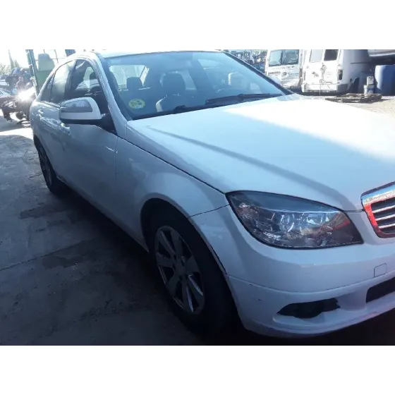 MERCEDES CLASE C (W204) BERLINA '2008 2.2 CDI CAT BLANCO