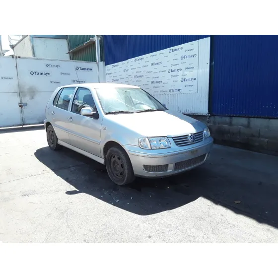 VOLKSWAGEN POLO BERLINA (6N2) '2001 * PLATA