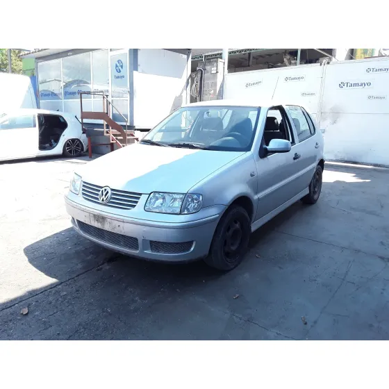VOLKSWAGEN POLO BERLINA (6N2) '2001 * PLATA