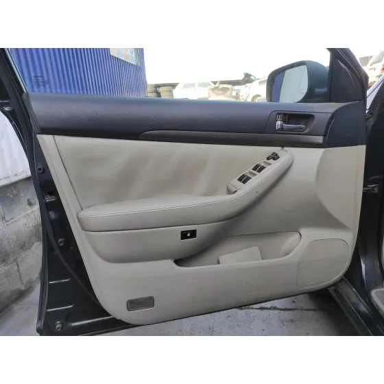 TOYOTA AVENSIS BERLINA (T25) '2006 2.2 D-4D CAT NEGRO