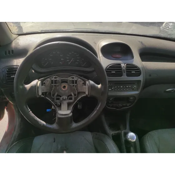 PEUGEOT 206 BERLINA '2004 1.6 16V CAT ROJO