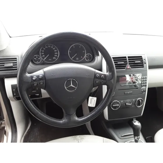MERCEDES CLASE A (W169) '2006 * GRIS