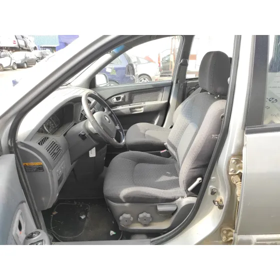 KIA CARENS '2005 2.0 TURBODIESEL CAT PLATA