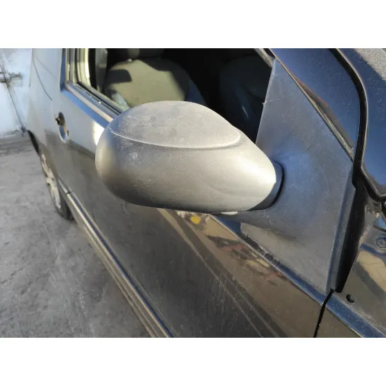 CITROEN C2 '2005 1.1 NEGRO
