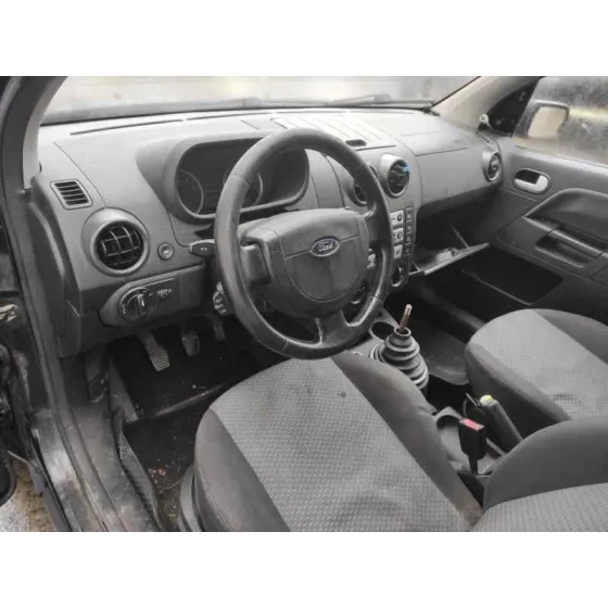 FORD FUSION (CBK) '2005 * NEGRO