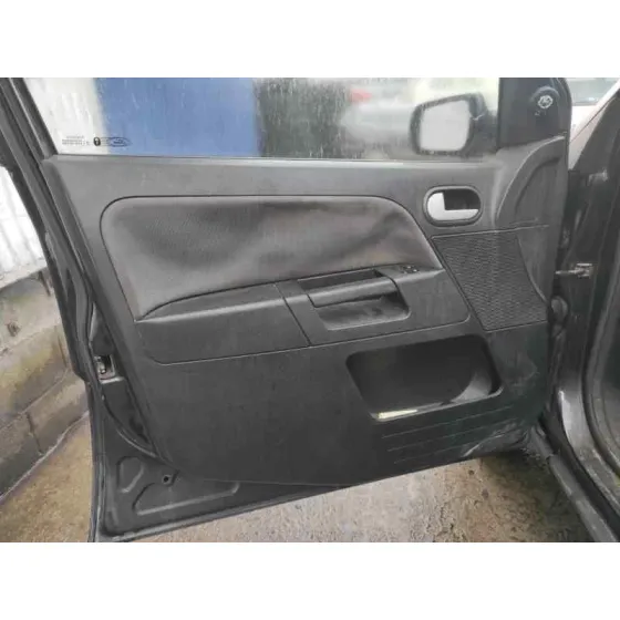 FORD FUSION (CBK) '2005 * NEGRO