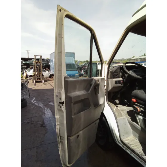 VOLKSWAGEN LT CAJA CERRADA / COMBI (MOD. 1997) '2003 2.5 TDI BLANCO