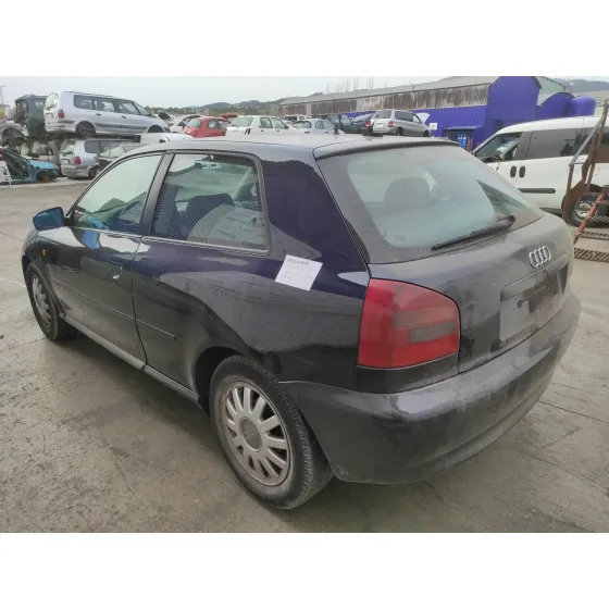 AUDI A3 (8L) '2002 1.9 TDI AZUL MARINO