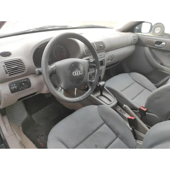 AUDI A3 (8L) '2002 1.9 TDI AZUL MARINO