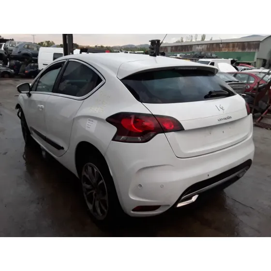 CITROEN DS4 '2011 2.0 HDI FAP BLANCO