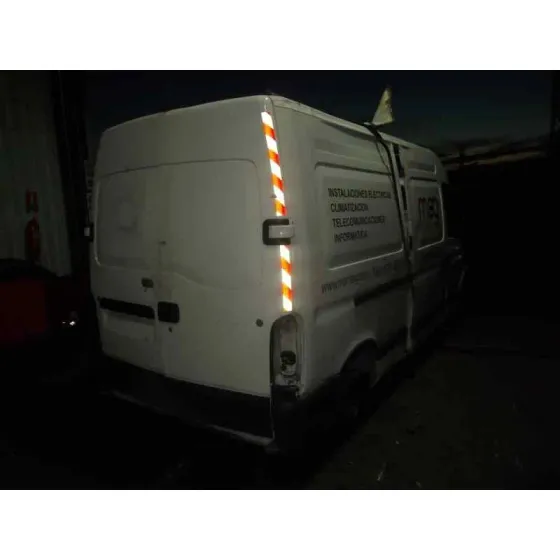 NISSAN INTERSTAR MOD. 04 (X70) '2006 2.5 DCI DIESEL CAT BLANCO