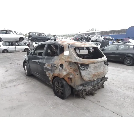 HYUNDAI IX20 '2011 * GRIS OSCURO