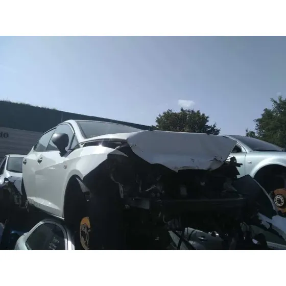SEAT IBIZA ST (6J8) '2010 1.6 TDI BLANCO