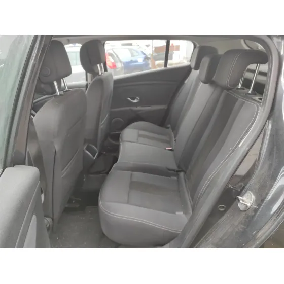 RENAULT MEGANE III BERLINA 5 P '2010 1.4 TCE GRIS