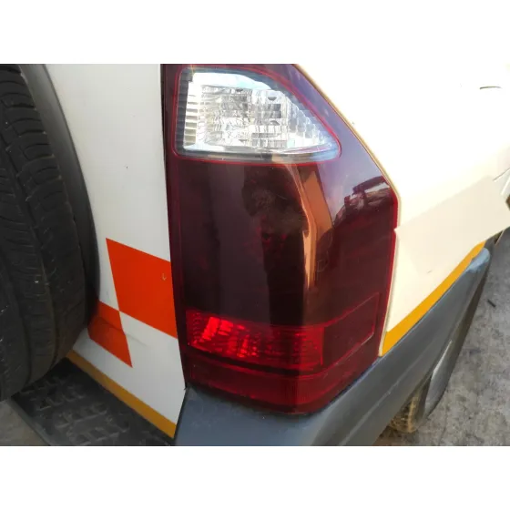 MITSUBISHI MONTERO (V60/V70) '2006 2.5 TD CAT BLANCO I NARANJA