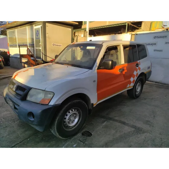 MITSUBISHI MONTERO (V60/V70) '2006 2.5 TD CAT BLANCO I NARANJA
