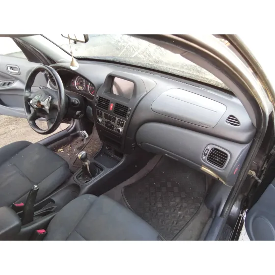 NISSAN ALMERA (N16/E) '2006 1.5 16V CAT NEGRO