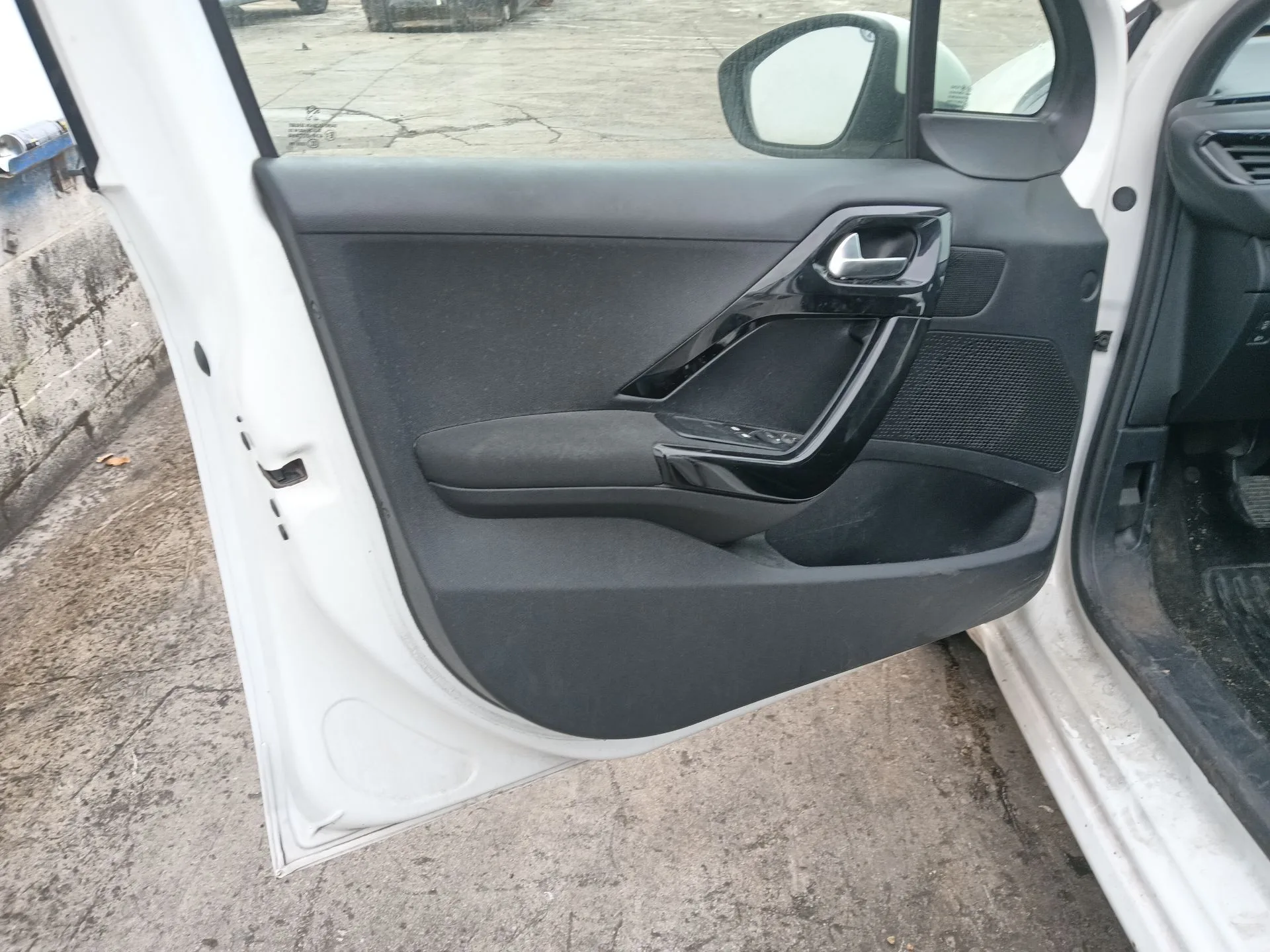 PEUGEOT 208 I (CA_, CC_) *22-01-26 750-206,61 2012