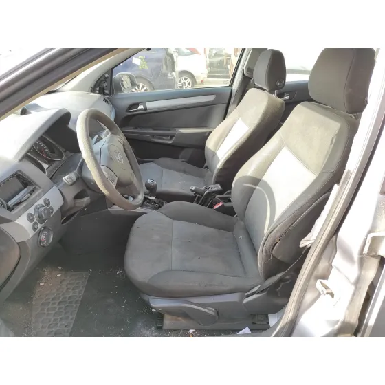 OPEL ASTRA H BERLINA '2005 1.7 16V CDTI GRIS
