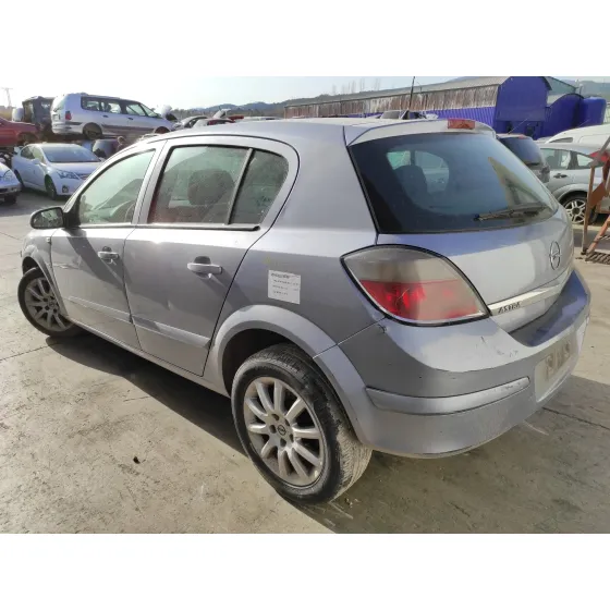 OPEL ASTRA H BERLINA '2005 1.7 16V CDTI GRIS