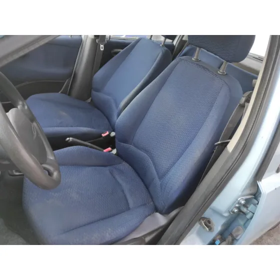 FIAT PUNTO BERLINA (188) '2001 1.2 CAT PLATA