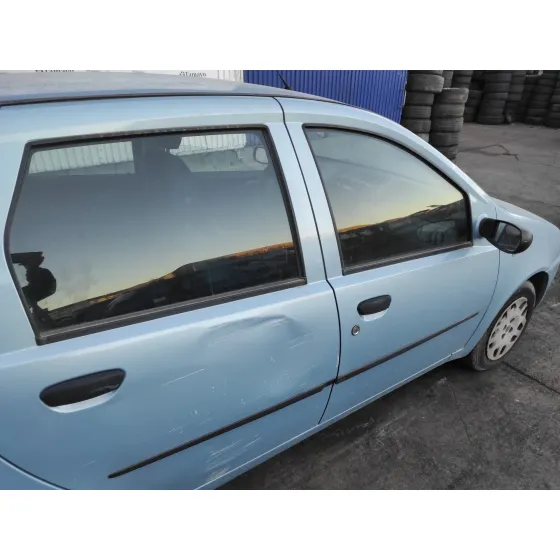 FIAT PUNTO BERLINA (188) '2001 1.2 CAT PLATA