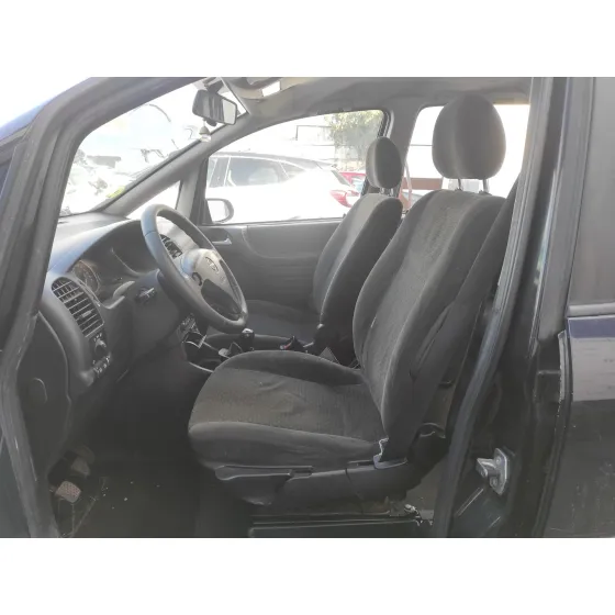OPEL ZAFIRA A '2004 ELEGANCE NEGRO