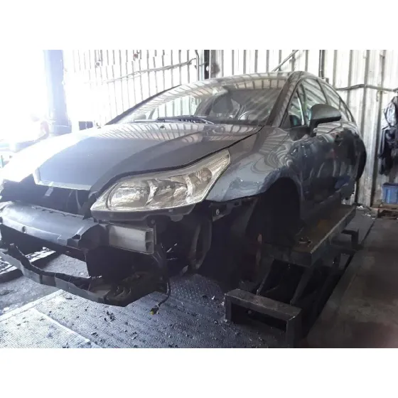 CITROEN C4 BERLINA '2006 1.6 16V HDI FAP GRIS