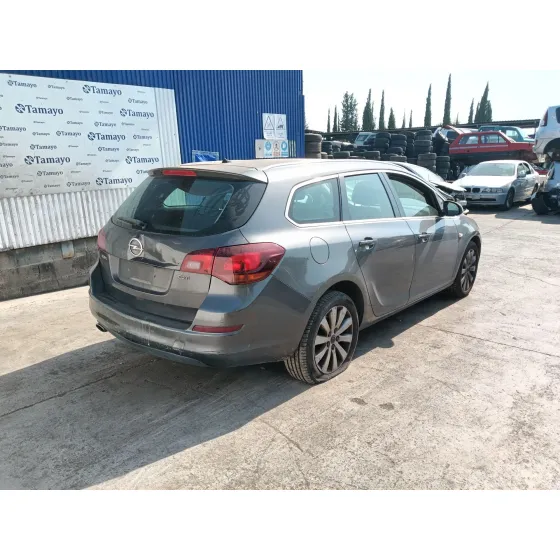 Opel ASTRA J SPORTS TOURER (P10) 2011