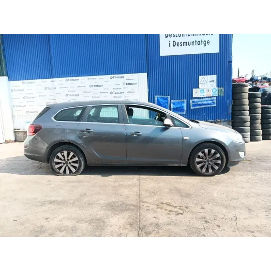 Opel ASTRA J SPORTS TOURER (P10) 2011
